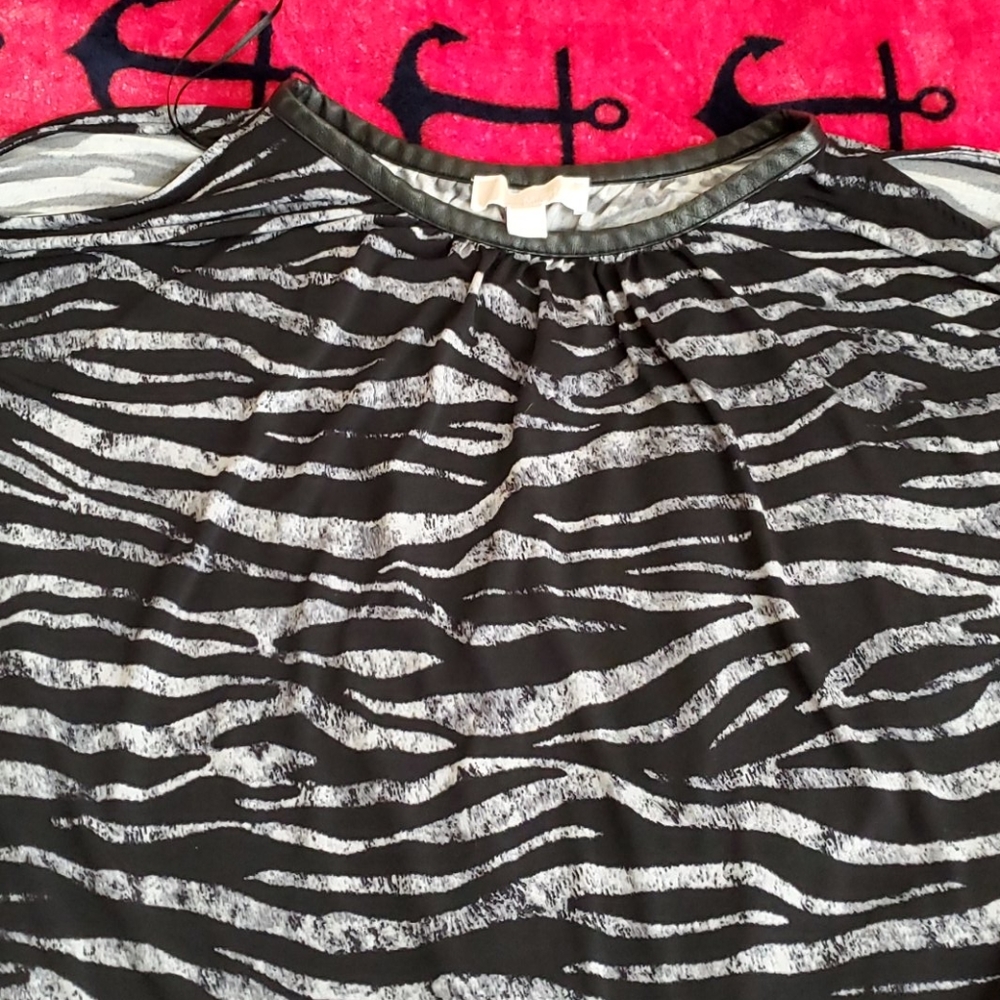 Blouse - Picture 3 of 3